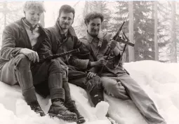 Un'immagine dal film Neve rosso sangue del regista Daniel Daquino realizzato con l’Anpi di Verzuolo e l’Istituto Storico della Resistenza di Cuneo 